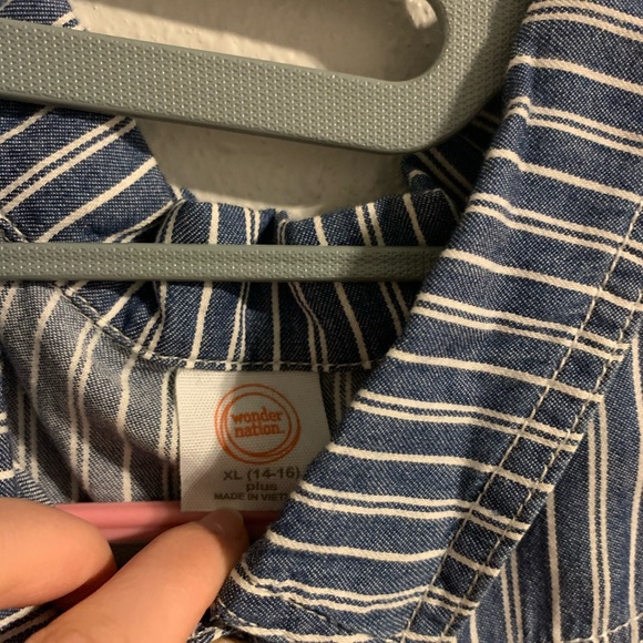 Beautiful dress size xL in kids fits me and I am size small:) in woman’s - Picture 2 of 4